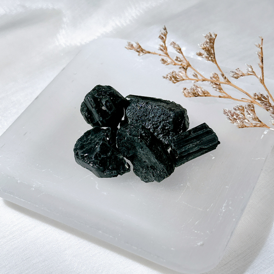 Black Tourmaline Raw (Protection)